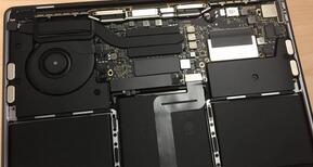 国外土豪拆解MacBook Pro拆机图：无TouchBar版