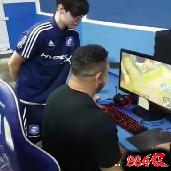 真要当世界第一盲僧?外星人星罗纳尔多苦练LOL