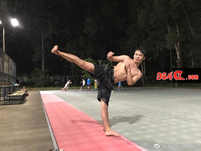 “挑战李小龙一字马”人才辈出! 《英魂之刃》活动精彩回顾 英魂之刃